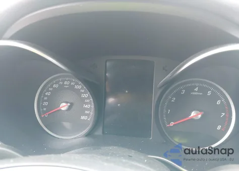 2017 Mercedes-Benz C 300 Luxury/Sport z USA, uszkodzony, nr VIN 55SWF4JB9HU205974